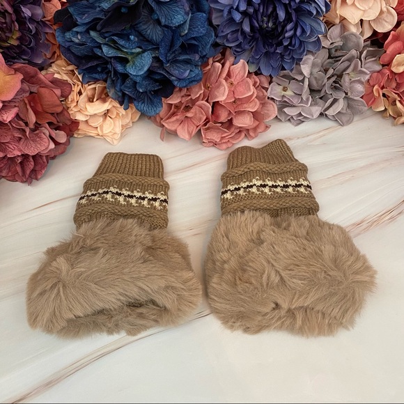 Chic Khaki Fleece Lined Beanie with Fur Pom Poms & Fingerless Gloves - Picture 15 of 16